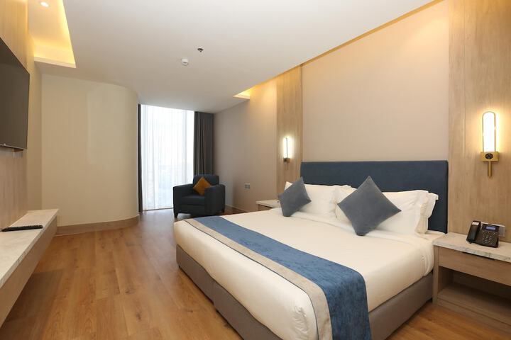 Room 10 of 51