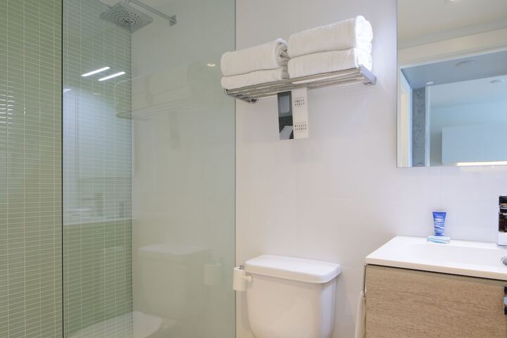 Bathroom shower