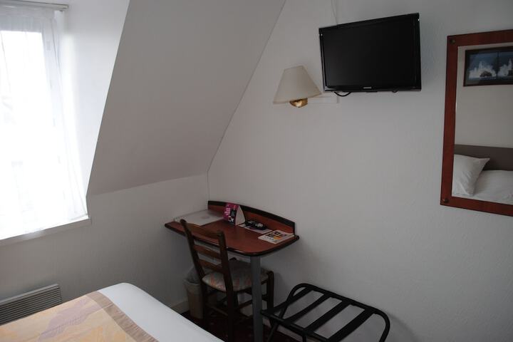 Room 31 of 49