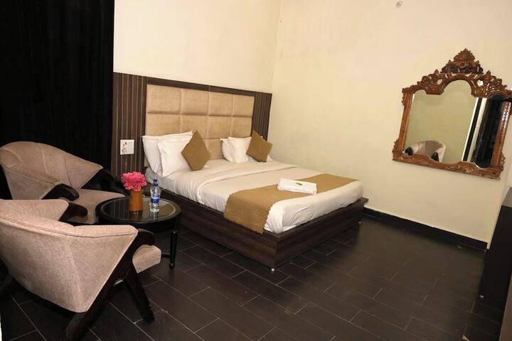 Room 29 of 49