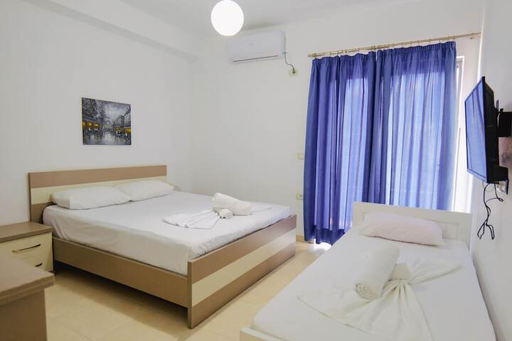Room 32 of 111