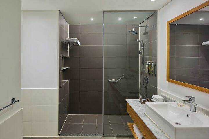 Room 45 of 140