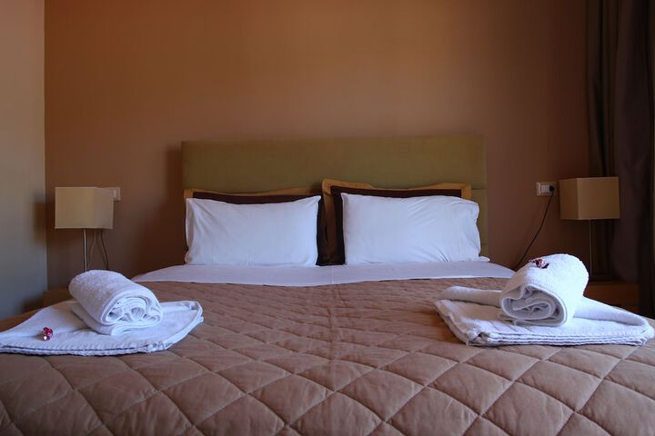 Room 4 of 61