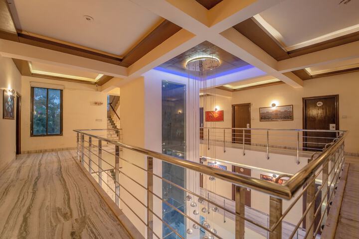 Hotel Interior 4 of 20