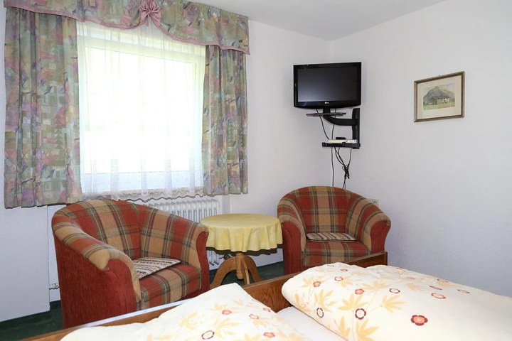 Room 5 of 13