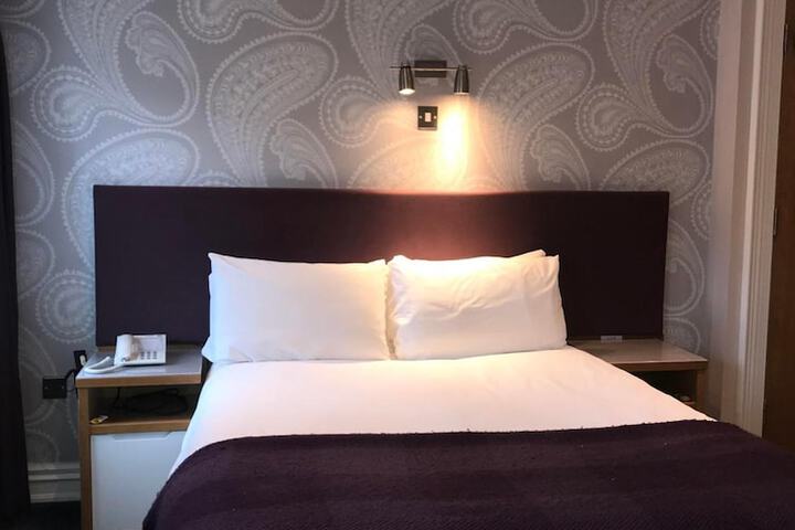 Room 19 of 41