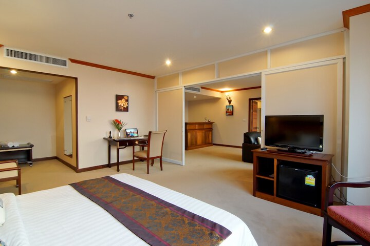 Room 8 of 69
