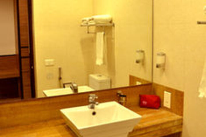 Room 9 of 22