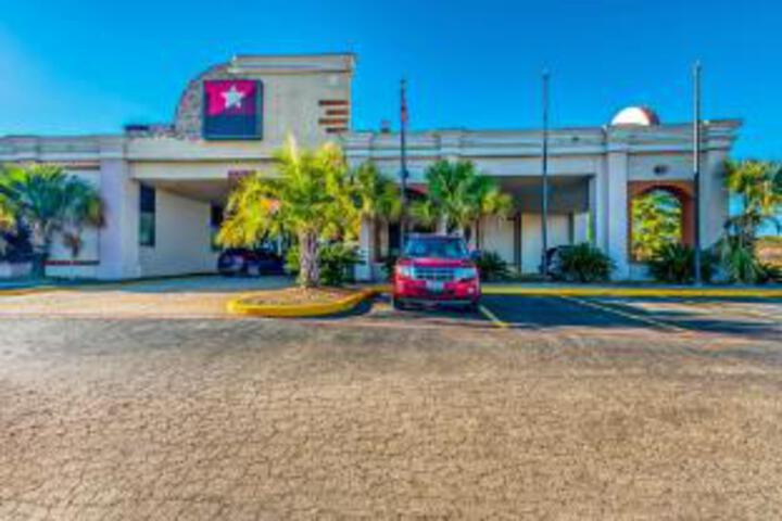 Hotel 14 of 23