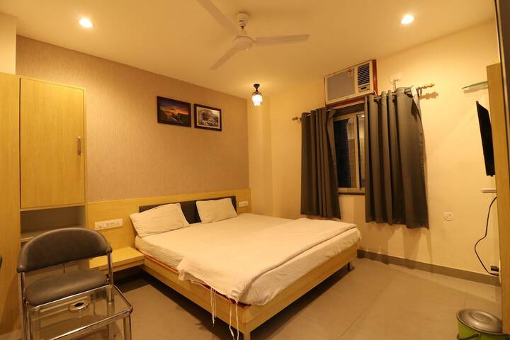 Room 12 of 60