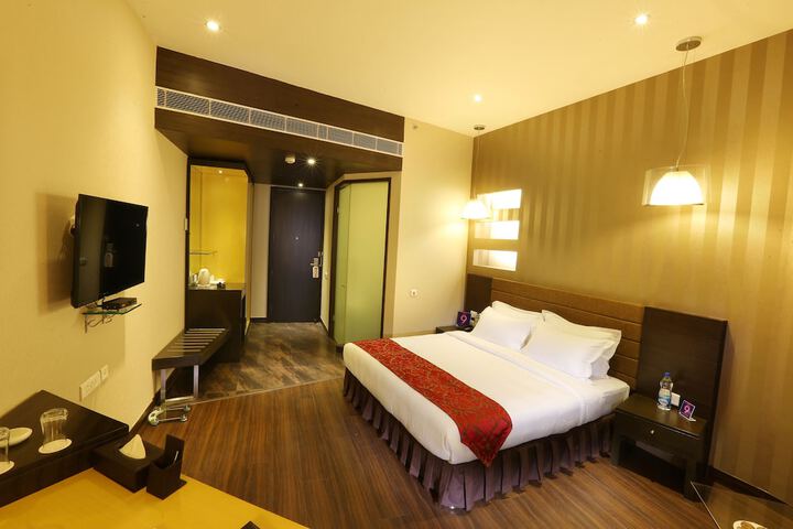 Room 8 of 20