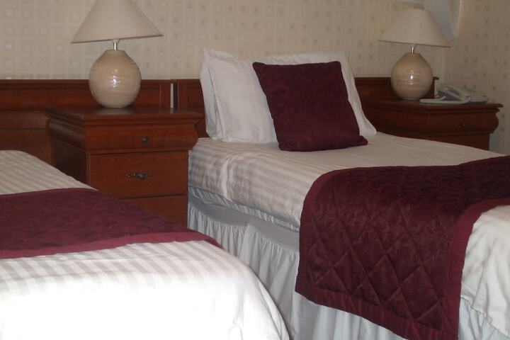 Room 6 of 65
