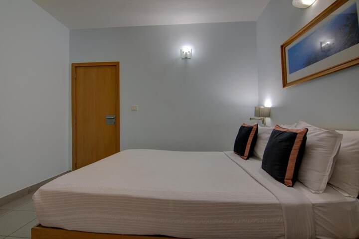 Room 25 of 59
