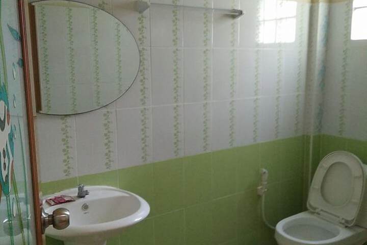 Room 11 of 13