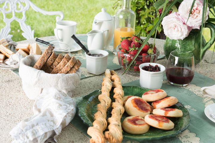 Breakfast/Coffee Service 76 of 105