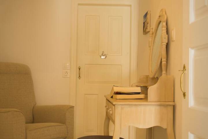 Room 14 of 22