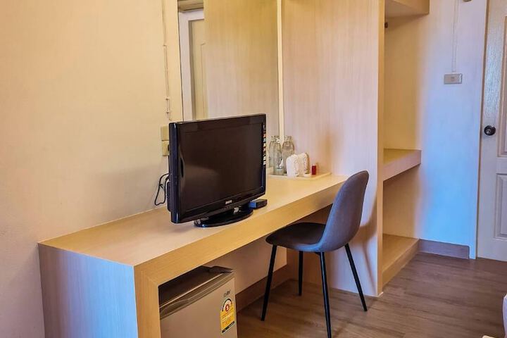 Room 54 of 76