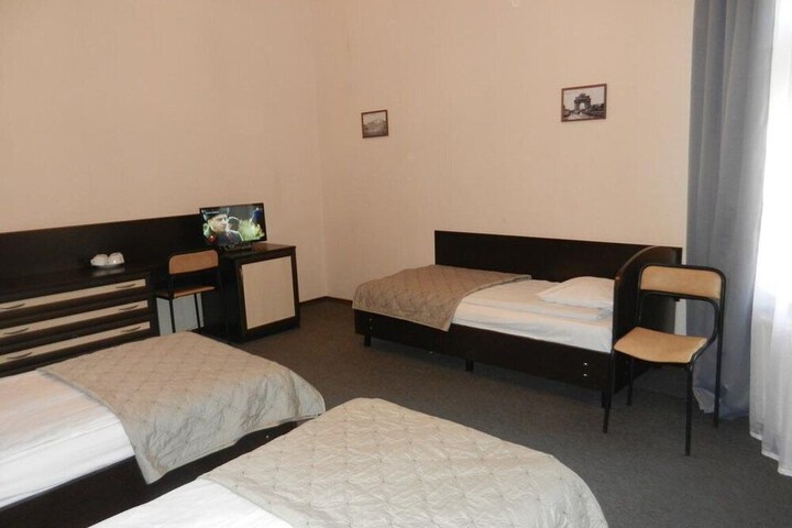 Room 33 of 87
