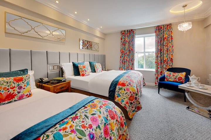 Room 33 of 65