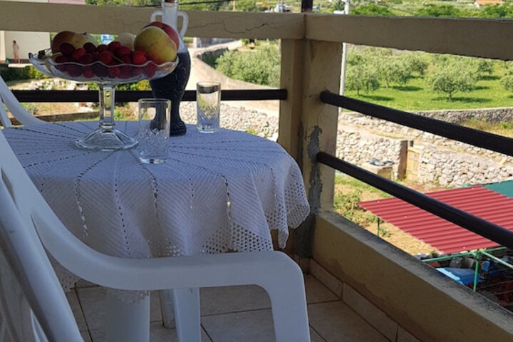 Terrace/Patio 2 of 8