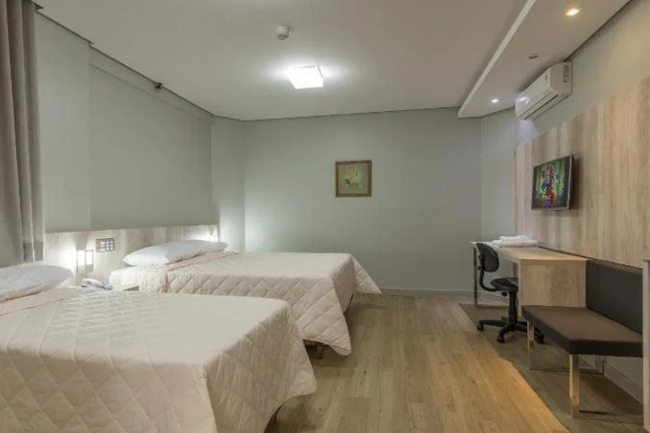 Room 2 of 17