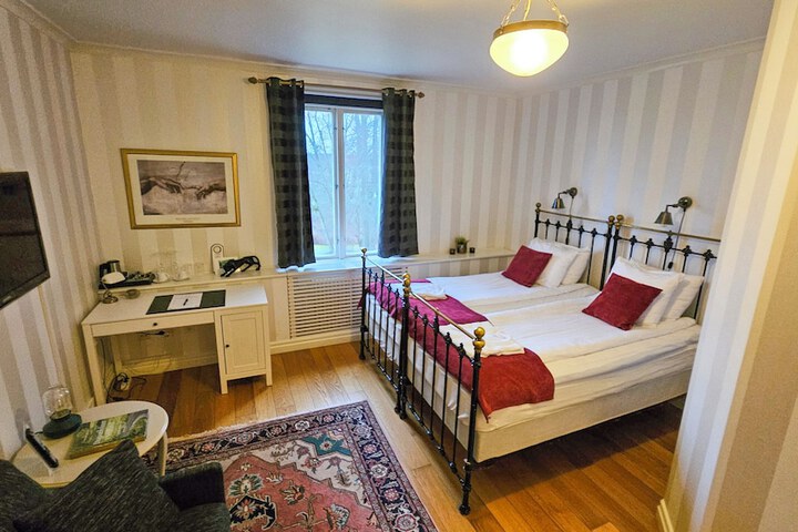 Room 34 of 75