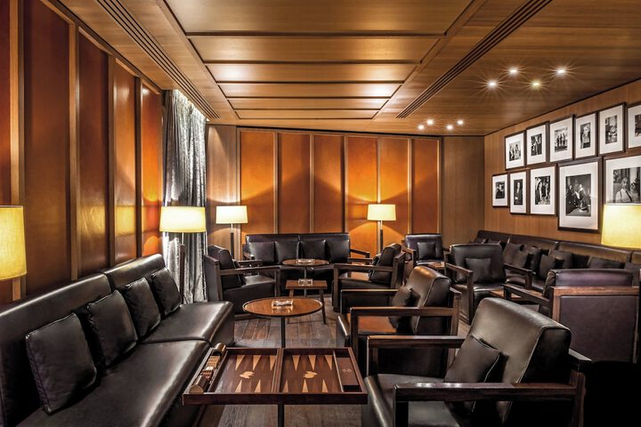 Lounge 98 of 108