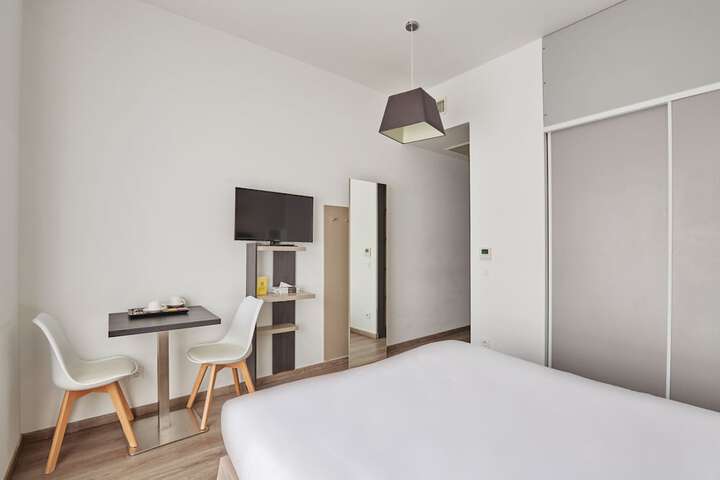 Room 70 of 115