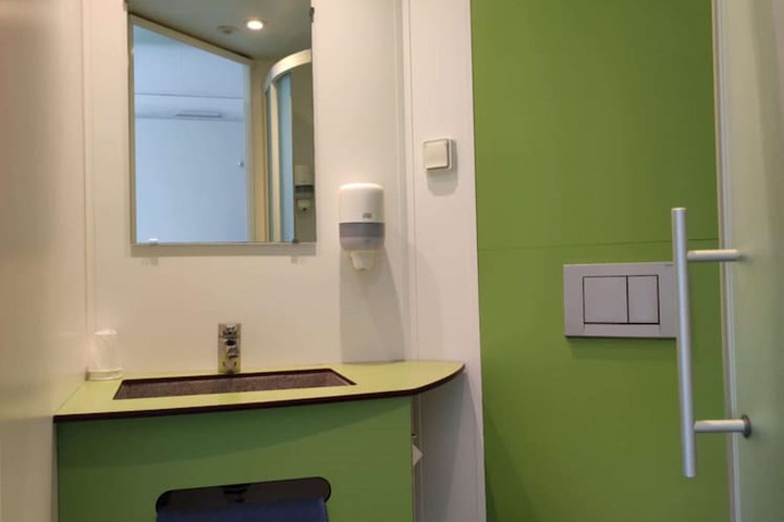 Room 54 of 80