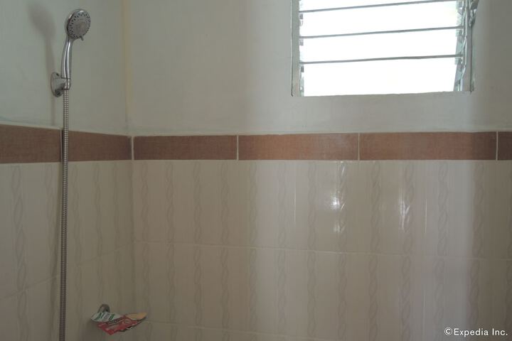 Room 7 of 18