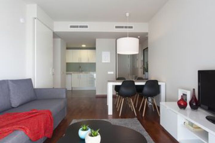 Room 17 of 28