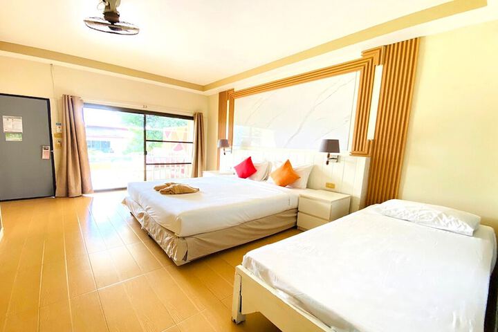 Room 70 of 165
