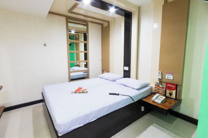 Room 14 of 30