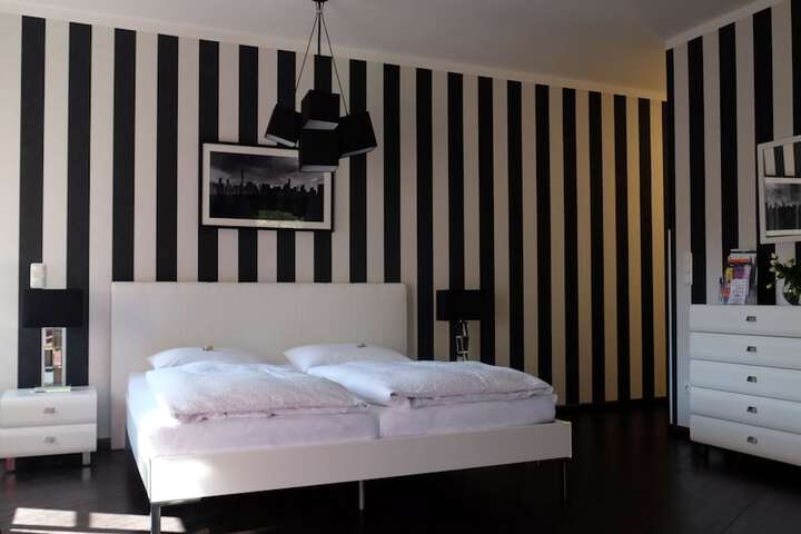 Room 5 of 31