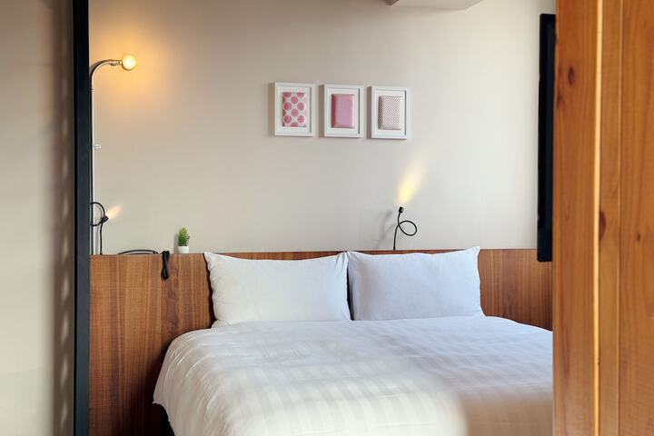 Room 15 of 65