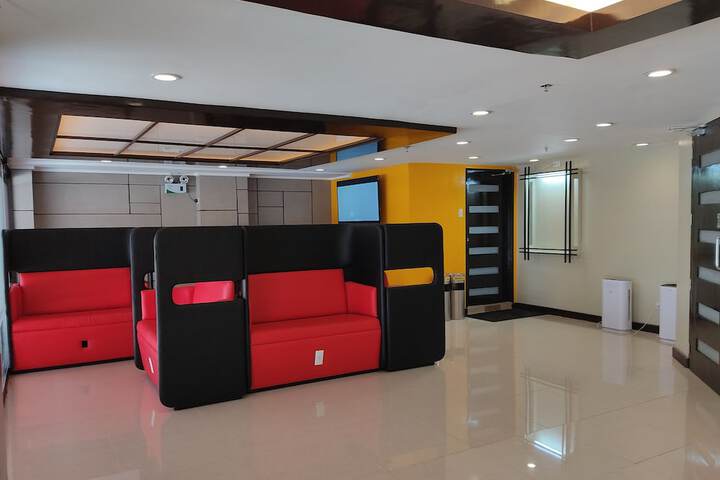 Entrance & Lobby
