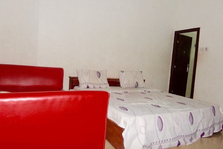 Room 17 of 25