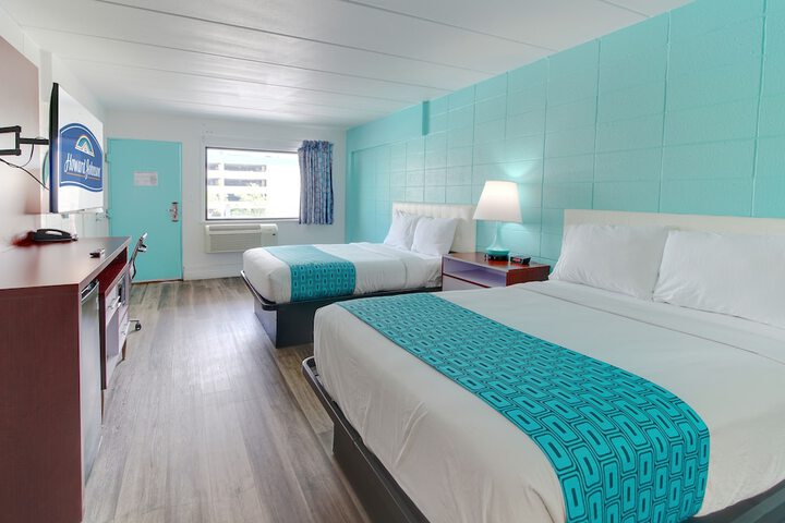 2 Double Beds (10 of 12)