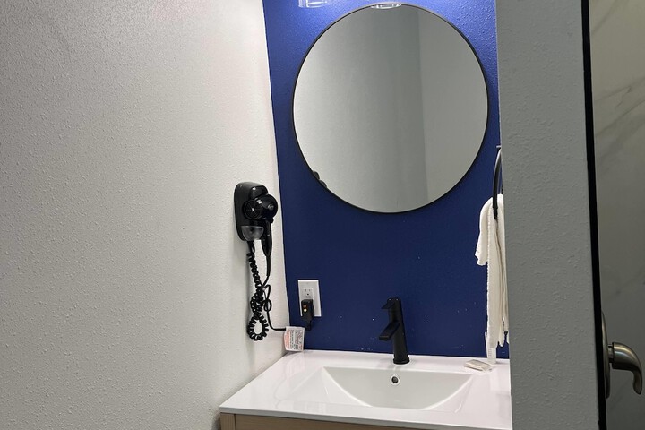 Room 7 of 7