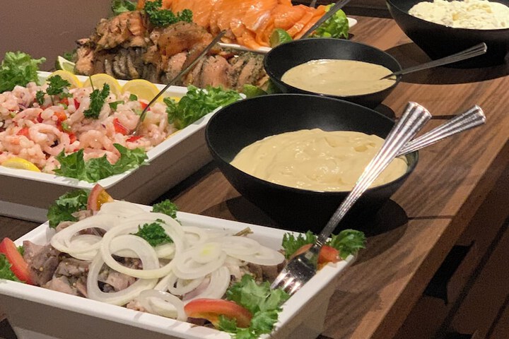 Dining 43 of 55