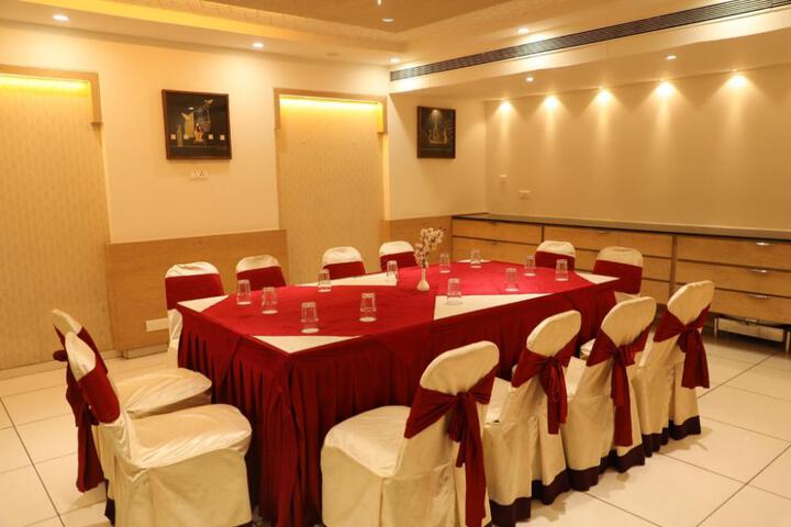 K C Palace Hotel