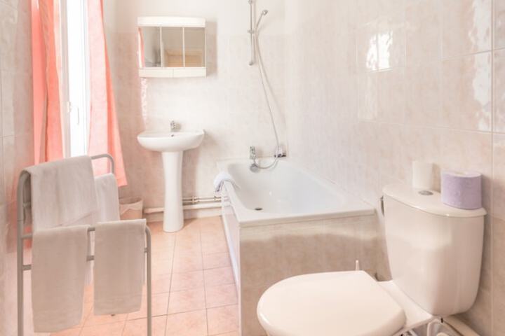 Room 15 of 19