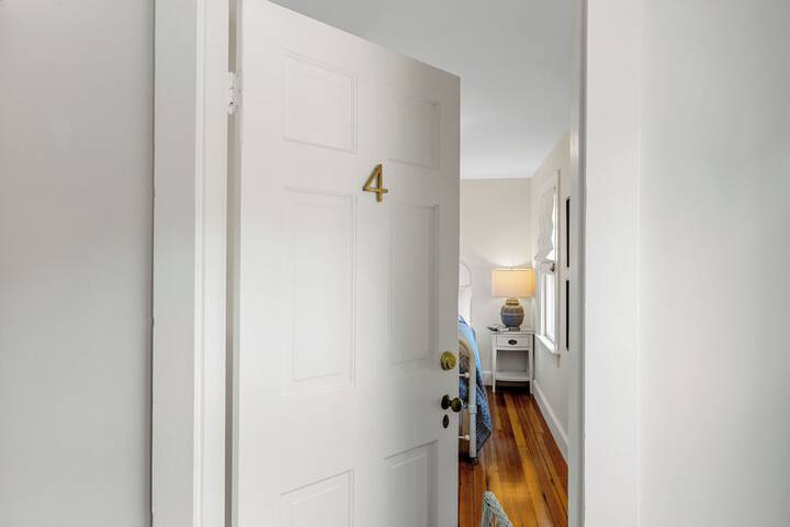 Room 20 of 84