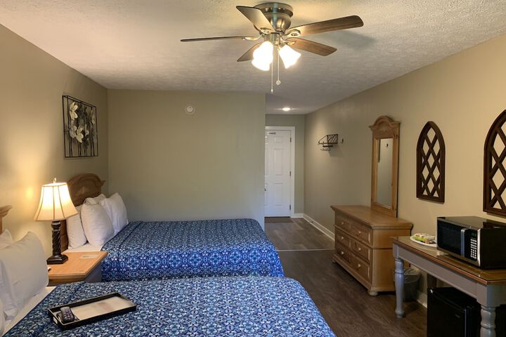 Traditional Double Room 1 Queen Bed Garden View (48 of 58)