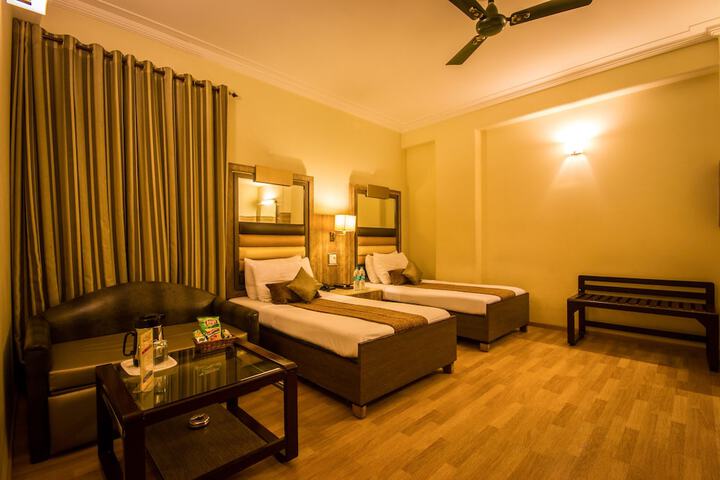 Room 16 of 29