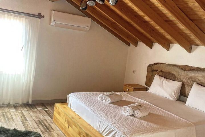 Room 6 of 47