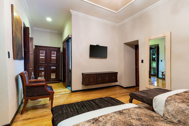 Room 18 of 74