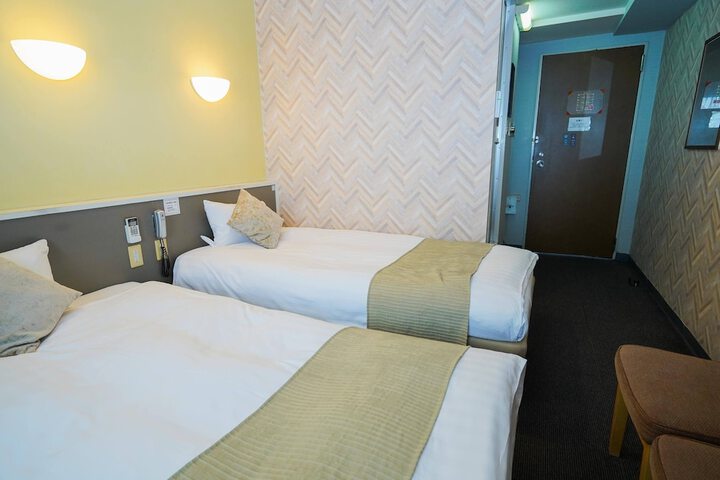 Room 16 of 54