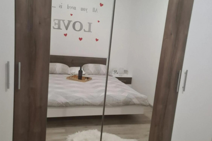 Room 5 of 19