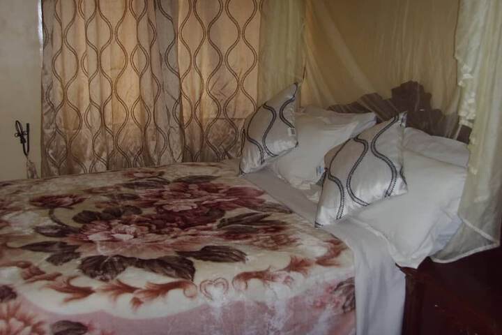 Room 2 of 4